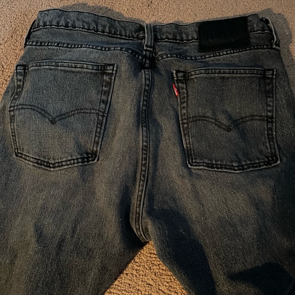 Men’s Levi jeans - Picture 2 of 2